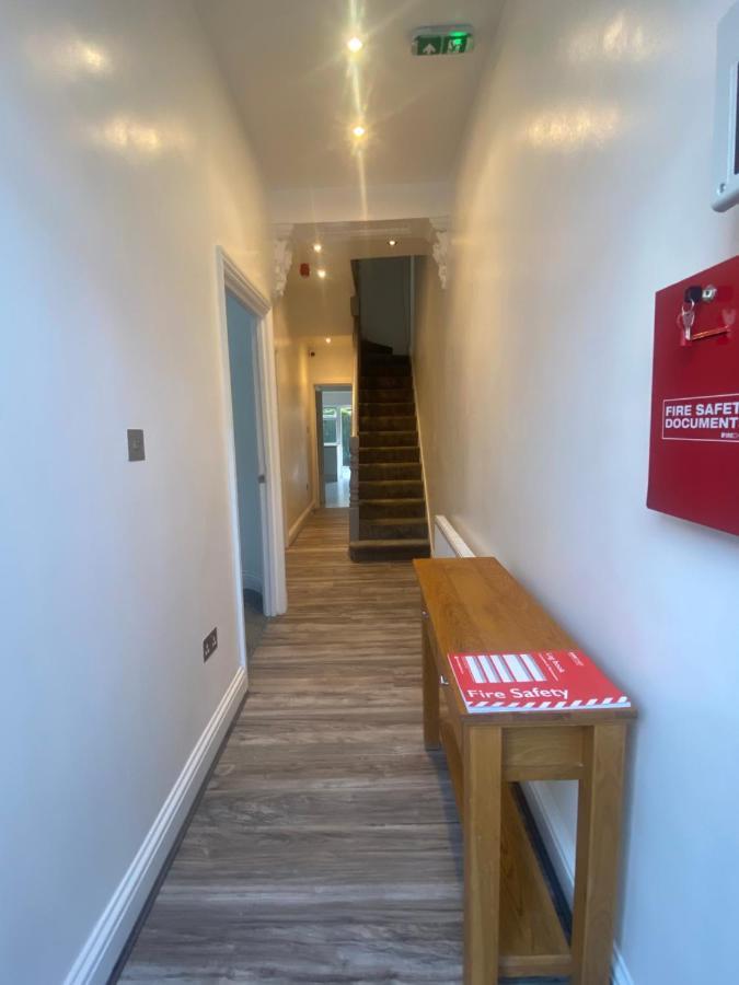 Cosy House In Newham Apartment London Exterior photo