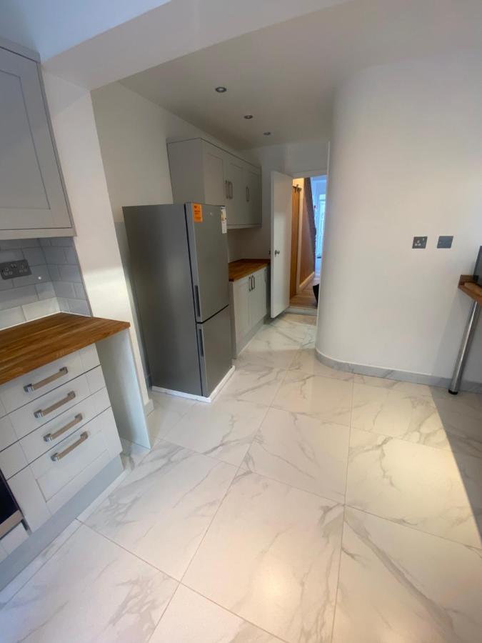 Cosy House In Newham Apartment London Exterior photo